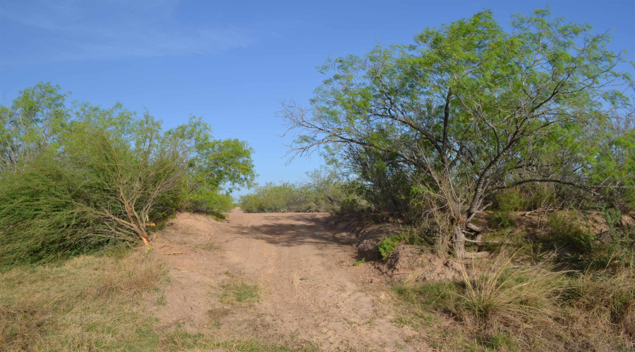 2397 Ranch Road 6092E, Laredo, Texas 78046, ,Land,For Sale,2397 Ranch Road 6092E,20255530