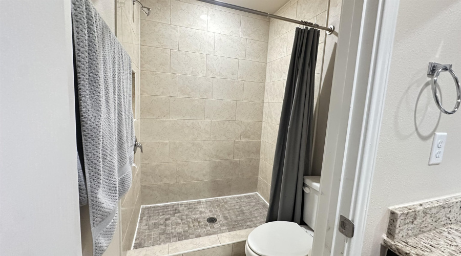 5609 Montevista Dr., Laredo, Texas 78041, 3 Bedrooms Bedrooms, 4 Rooms Rooms,2 BathroomsBathrooms,Residential,For Sale,5609 Montevista Dr.,20255534