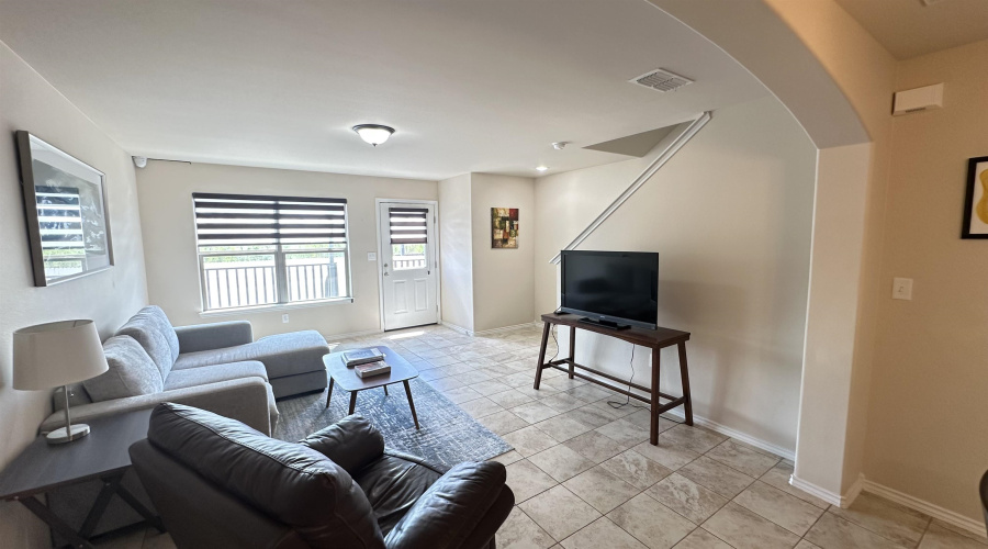 5609 Montevista Dr., Laredo, Texas 78041, 3 Bedrooms Bedrooms, 4 Rooms Rooms,2 BathroomsBathrooms,Residential,For Sale,5609 Montevista Dr.,20255534