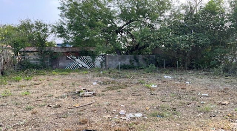 3006 Garfield St, Laredo, Texas 78043, 3 Bedrooms Bedrooms, 5 Rooms Rooms,2 BathroomsBathrooms,Residential,For Sale,3006 Garfield St,20255535