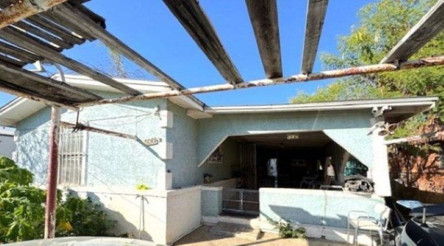 3006 Garfield St, Laredo, Texas 78043, 3 Bedrooms Bedrooms, 5 Rooms Rooms,2 BathroomsBathrooms,Residential,For Sale,3006 Garfield St,20255535