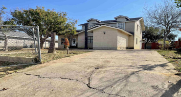 2815 Diaz St, Laredo, Texas 78043, 4 Bedrooms Bedrooms, 7 Rooms Rooms,2 BathroomsBathrooms,Residential,For Sale,2815 Diaz St,20255536