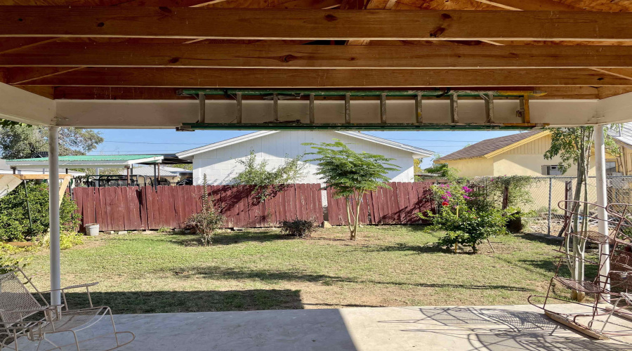 2815 Diaz St, Laredo, Texas 78043, 4 Bedrooms Bedrooms, 7 Rooms Rooms,2 BathroomsBathrooms,Residential,For Sale,2815 Diaz St,20255536