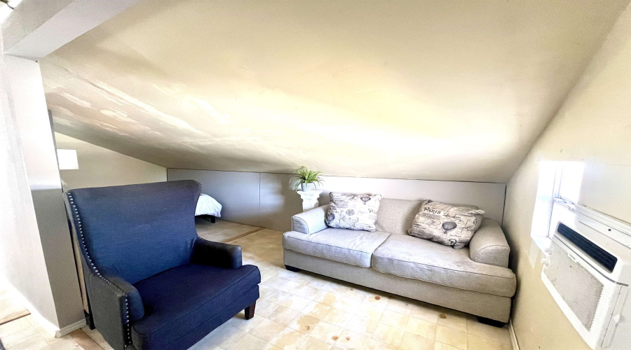 1410 Rosewood Dr, Laredo, Texas 78041, 1 Bedroom Bedrooms, 1 Room Rooms,1 BathroomBathrooms,Residential,For Rent,1410 Rosewood Dr,20255537