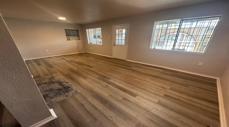 520 Hidalgo St, Laredo, Texas 78040, 1 Bedroom Bedrooms, 1 Room Rooms,1 BathroomBathrooms,Residential,For Rent,520 Hidalgo St,20252757