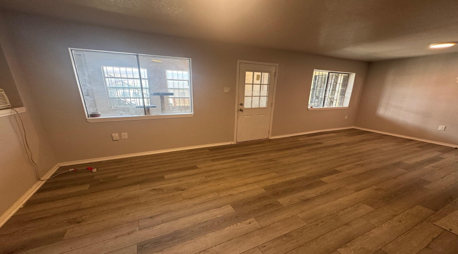 520 Hidalgo St, Laredo, Texas 78040, 1 Bedroom Bedrooms, 1 Room Rooms,1 BathroomBathrooms,Residential,For Rent,520 Hidalgo St,20252757