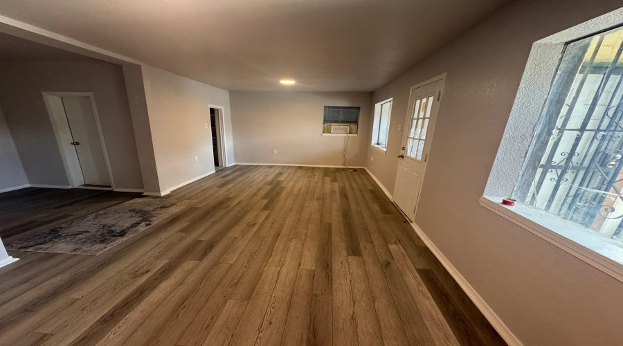 520 Hidalgo St, Laredo, Texas 78040, 1 Bedroom Bedrooms, 1 Room Rooms,1 BathroomBathrooms,Residential,For Rent,520 Hidalgo St,20252757