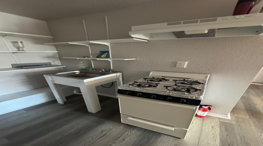 520 Hidalgo St, Laredo, Texas 78040, 1 Bedroom Bedrooms, 1 Room Rooms,1 BathroomBathrooms,Residential,For Rent,520 Hidalgo St,20252757