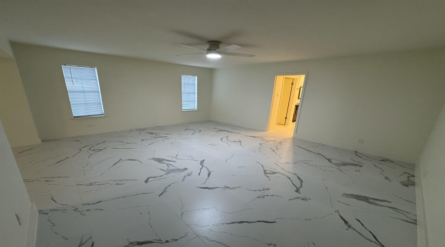 13 Royale Cir, Laredo, Texas 78041, 3 Bedrooms Bedrooms, 8 Rooms Rooms,2 BathroomsBathrooms,Residential,For Sale,13 Royale Cir,20255540