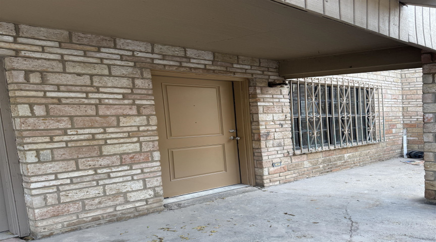 2807 Garfield St, Laredo, Texas 78043, 2 Bedrooms Bedrooms, 4 Rooms Rooms,1 BathroomBathrooms,Residential,For Rent,2807 Garfield St,20255548