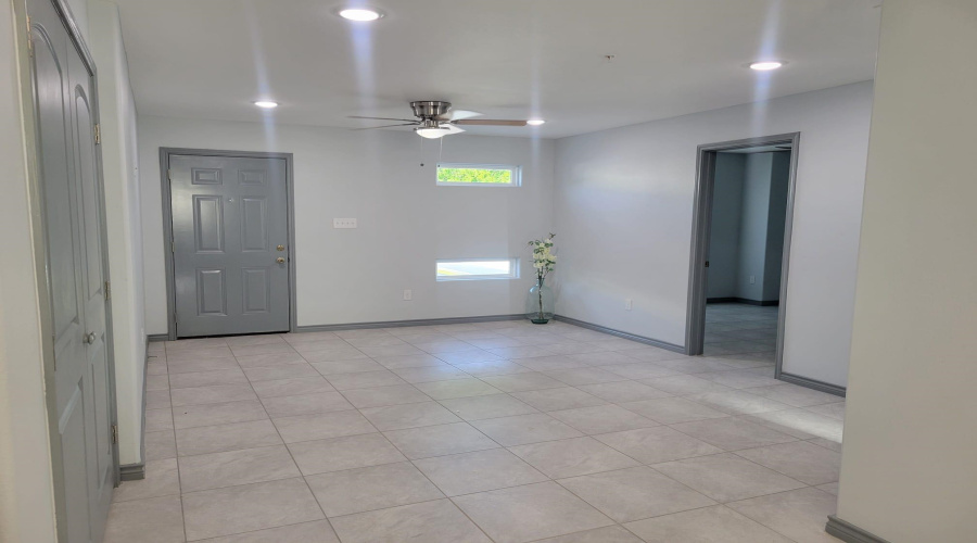 2103 Napoleon St, Laredo, Texas 78043, 2 Bedrooms Bedrooms, 3 Rooms Rooms,1 BathroomBathrooms,Residential,For Sale,2103 Napoleon St,20255549