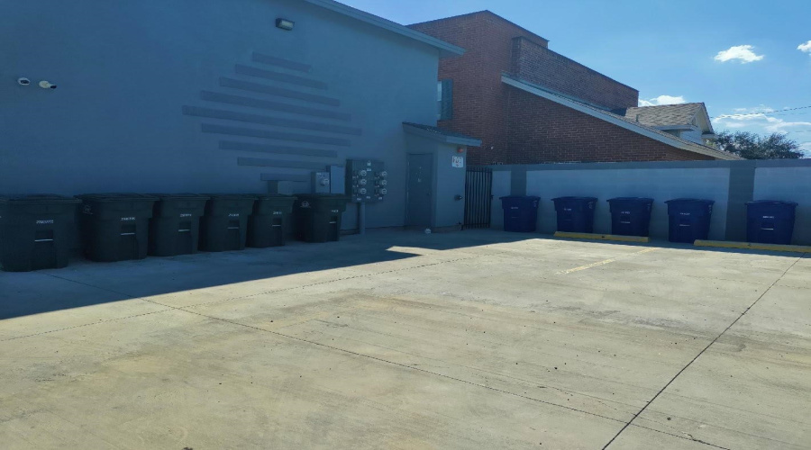 2103 Napoleon St, Laredo, Texas 78043, 2 Bedrooms Bedrooms, 3 Rooms Rooms,1 BathroomBathrooms,Residential,For Sale,2103 Napoleon St,20255549