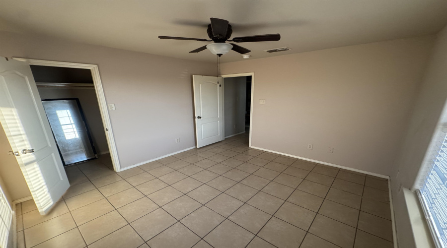 2801 S Bartlett Ave, Laredo, Texas 78046, 2 Bedrooms Bedrooms, 4 Rooms Rooms,1 BathroomBathrooms,Residential,For Rent,2801 S Bartlett Ave,20255554