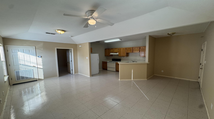4502 Llano Rd, Laredo, Texas 78046-0000, 1 Bedroom Bedrooms, 3 Rooms Rooms,1 BathroomBathrooms,Residential,For Rent,4502 Llano Rd,20255556