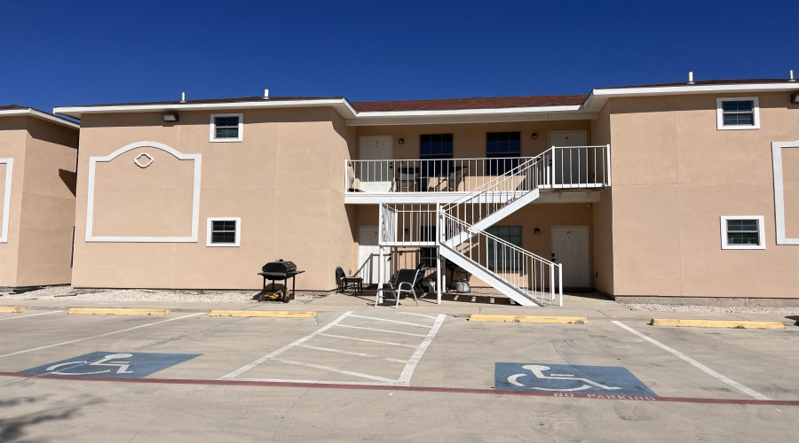 391 Riverside Dr, Eagle Pass, Texas 78852, 2 Bedrooms Bedrooms, 4 Rooms Rooms,2 BathroomsBathrooms,Residential,For Sale,391 Riverside Dr,20254771