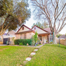 1409 Alameda Dr, Laredo, Texas 78045, 5 Bedrooms Bedrooms, 8 Rooms Rooms,2 BathroomsBathrooms,Residential,For Sale,1409 Alameda Dr,20255560