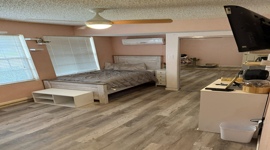 1409 Alameda Dr, Laredo, Texas 78045, 5 Bedrooms Bedrooms, 8 Rooms Rooms,2 BathroomsBathrooms,Residential,For Sale,1409 Alameda Dr,20255560