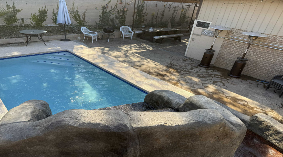 1409 Alameda Dr, Laredo, Texas 78045, 5 Bedrooms Bedrooms, 8 Rooms Rooms,2 BathroomsBathrooms,Residential,For Sale,1409 Alameda Dr,20255560