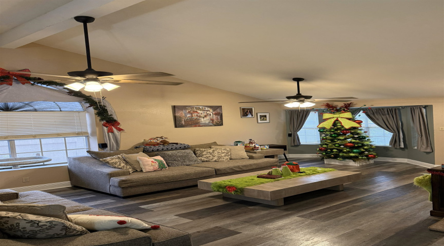 1409 Alameda Dr, Laredo, Texas 78045, 5 Bedrooms Bedrooms, 8 Rooms Rooms,2 BathroomsBathrooms,Residential,For Sale,1409 Alameda Dr,20255560