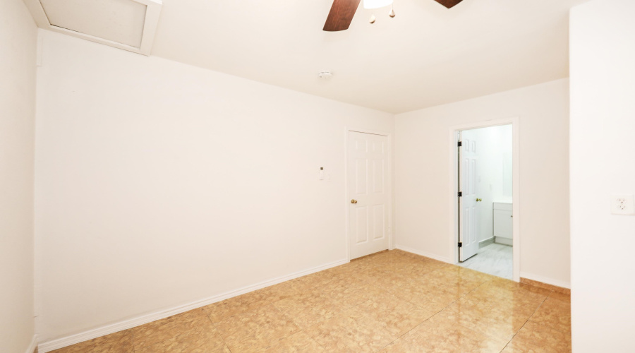 1005 Andrew Ave, LAREDO, Texas 78045, 1 Bedroom Bedrooms, 3 Rooms Rooms,1 BathroomBathrooms,Residential,For Rent,1005 Andrew Ave,20255562