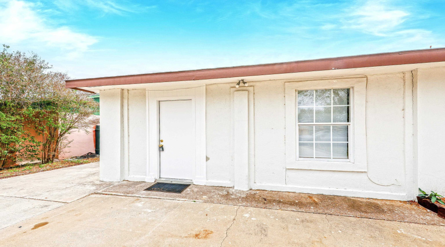 1005 Andrew Ave, LAREDO, Texas 78045, 1 Bedroom Bedrooms, 3 Rooms Rooms,1 BathroomBathrooms,Residential,For Rent,1005 Andrew Ave,20255562