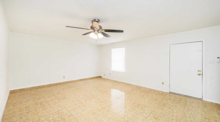 1005 Andrew Ave, LAREDO, Texas 78045, 1 Bedroom Bedrooms, 3 Rooms Rooms,1 BathroomBathrooms,Residential,For Rent,1005 Andrew Ave,20255562