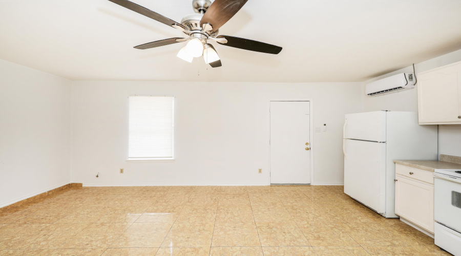 1005 Andrew Ave, LAREDO, Texas 78045, 1 Bedroom Bedrooms, 3 Rooms Rooms,1 BathroomBathrooms,Residential,For Rent,1005 Andrew Ave,20255562