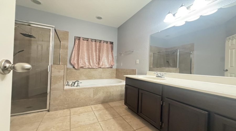 3110 Quintero St, LAREDO, Texas 78045, 3 Bedrooms Bedrooms, 5 Rooms Rooms,2 BathroomsBathrooms,Residential,For Rent,3110 Quintero St,20255565