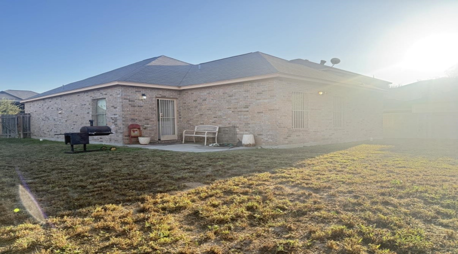 3110 Quintero St, LAREDO, Texas 78045, 3 Bedrooms Bedrooms, 5 Rooms Rooms,2 BathroomsBathrooms,Residential,For Rent,3110 Quintero St,20255565