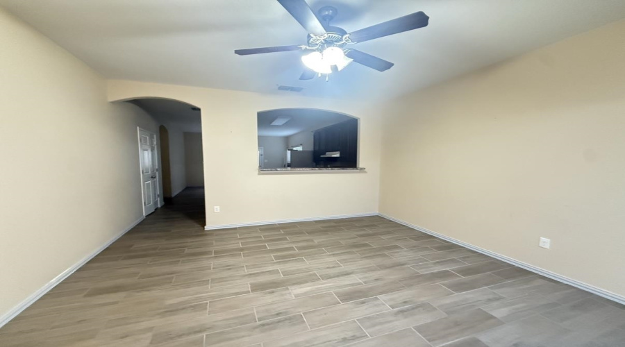 3110 Quintero St, LAREDO, Texas 78045, 3 Bedrooms Bedrooms, 5 Rooms Rooms,2 BathroomsBathrooms,Residential,For Rent,3110 Quintero St,20255565