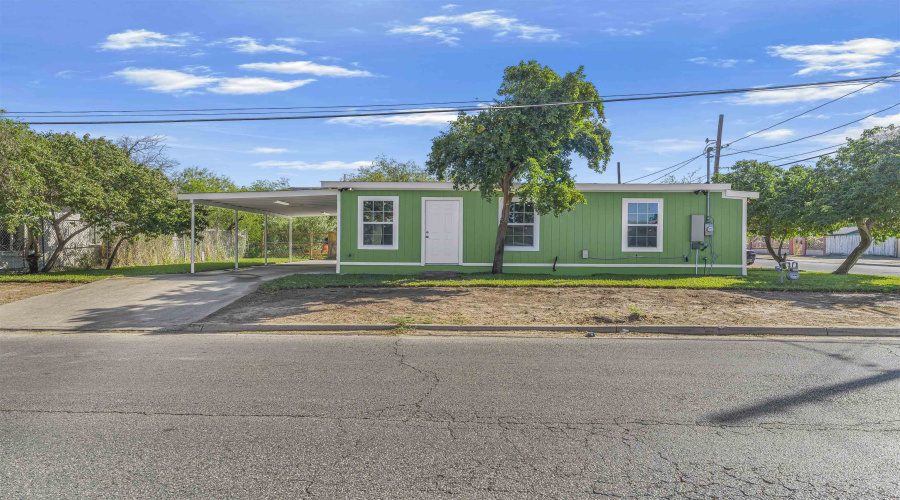 2320 Burnside St, Laredo, Texas 78040, 4 Bedrooms Bedrooms, 6 Rooms Rooms,1 BathroomBathrooms,Residential,For Sale,2320 Burnside St,20255566