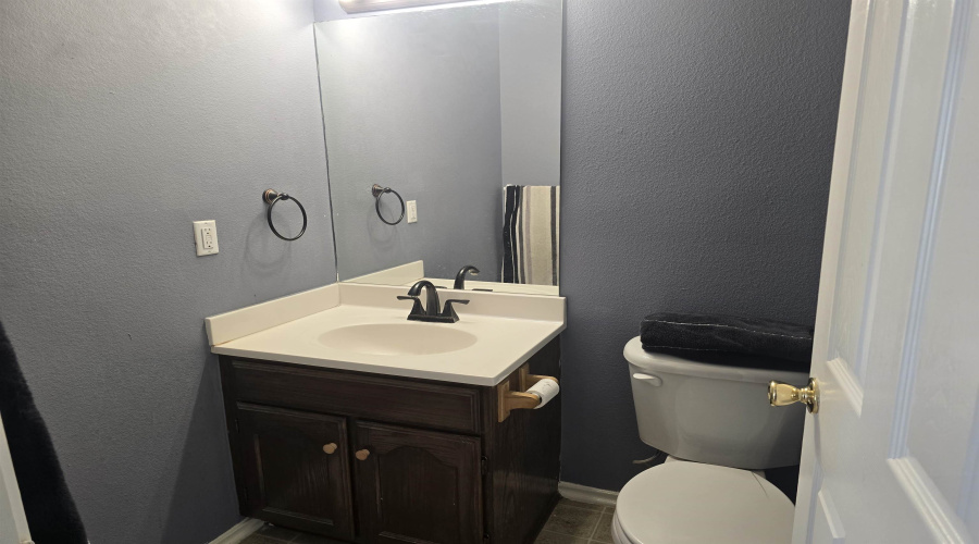 1749 Aransas Pass Dr, Laredo, Texas 78045-8464, 4 Bedrooms Bedrooms, 7 Rooms Rooms,3 BathroomsBathrooms,Residential,For Sale,1749 Aransas Pass Dr,20255568