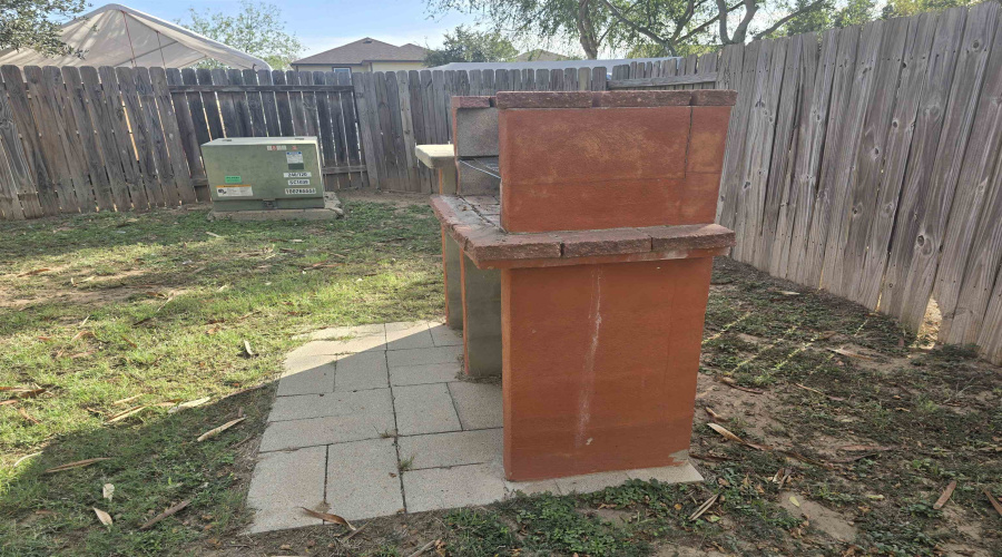 1749 Aransas Pass Dr, Laredo, Texas 78045-8464, 4 Bedrooms Bedrooms, 7 Rooms Rooms,3 BathroomsBathrooms,Residential,For Sale,1749 Aransas Pass Dr,20255568