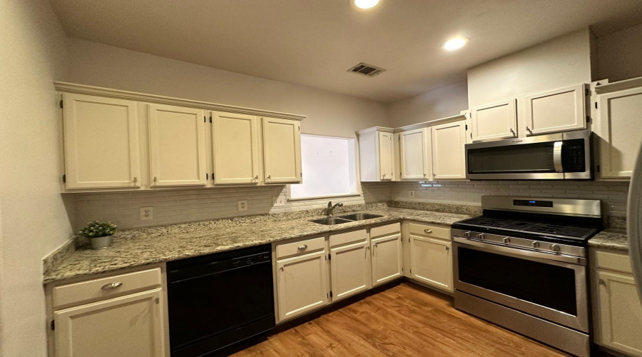 2445 Monarch Dr, Laredo, Texas 78045, 3 Bedrooms Bedrooms, 7 Rooms Rooms,2 BathroomsBathrooms,Residential,For Rent,2445 Monarch Dr,20255569