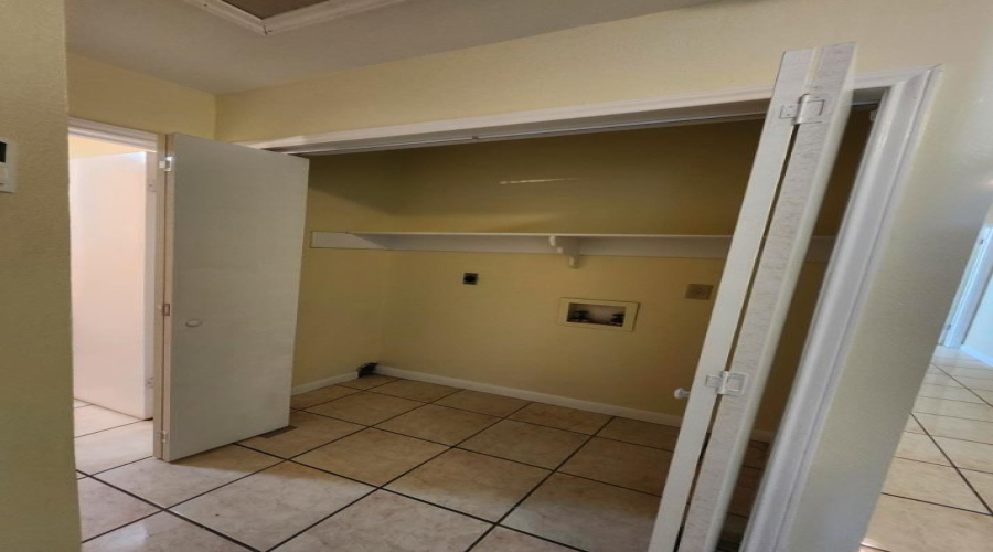 3005 Reynolds St, Laredo, Texas 78043, 2 Bedrooms Bedrooms, 2 Rooms Rooms,1 BathroomBathrooms,Residential,For Rent,3005 Reynolds St,20255570