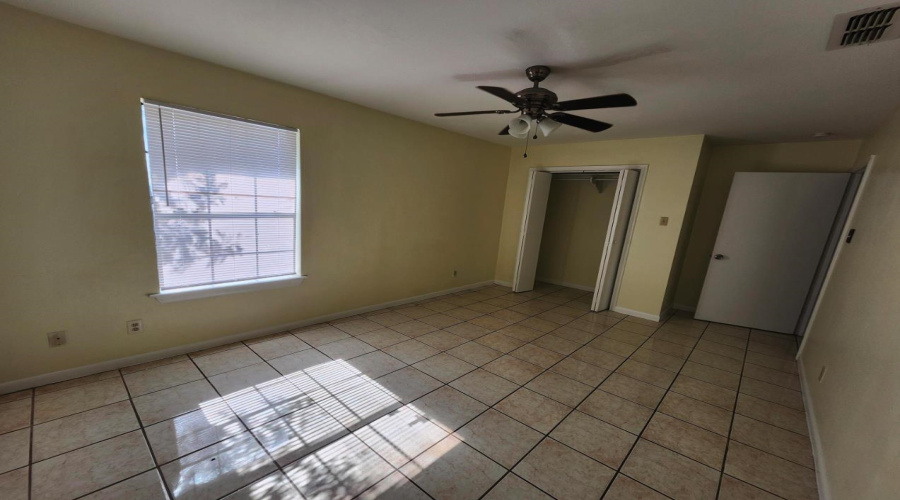 3005 Reynolds St, Laredo, Texas 78043, 2 Bedrooms Bedrooms, 2 Rooms Rooms,1 BathroomBathrooms,Residential,For Rent,3005 Reynolds St,20255570