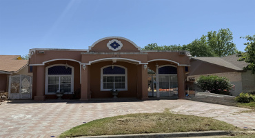 107 Baycliff Ln, Laredo, Texas 78041, 5 Bedrooms Bedrooms, 7 Rooms Rooms,3 BathroomsBathrooms,Residential,For Sale,107 Baycliff Ln,20260004