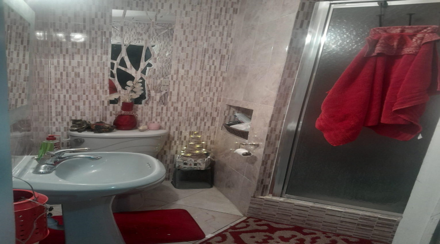 107 Baycliff Ln, Laredo, Texas 78041, 5 Bedrooms Bedrooms, 7 Rooms Rooms,3 BathroomsBathrooms,Residential,For Sale,107 Baycliff Ln,20260004