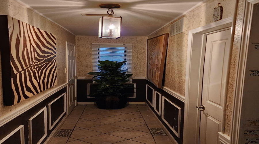 107 Baycliff Ln, Laredo, Texas 78041, 5 Bedrooms Bedrooms, 7 Rooms Rooms,3 BathroomsBathrooms,Residential,For Sale,107 Baycliff Ln,20260004