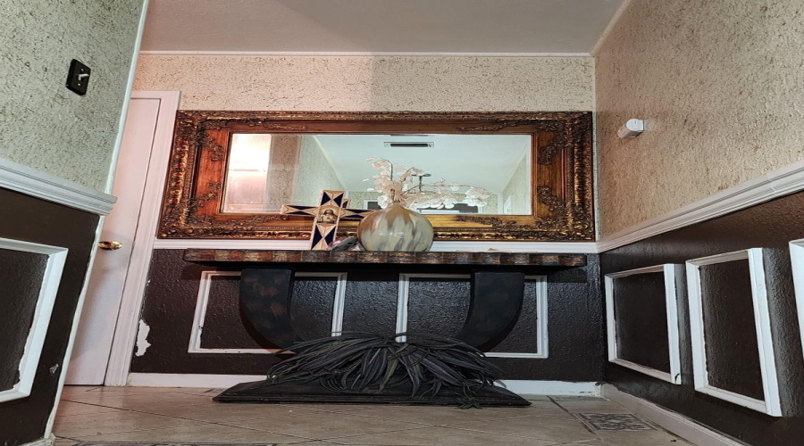 107 Baycliff Ln, Laredo, Texas 78041, 5 Bedrooms Bedrooms, 7 Rooms Rooms,3 BathroomsBathrooms,Residential,For Sale,107 Baycliff Ln,20260004