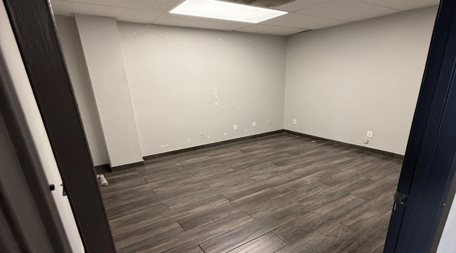 308 Enterprise St, laredo, Texas 78045, 1 Bedroom Bedrooms, 6 Rooms Rooms,3 BathroomsBathrooms,Commercial/industrial,For Rent,308 Enterprise St,20260003