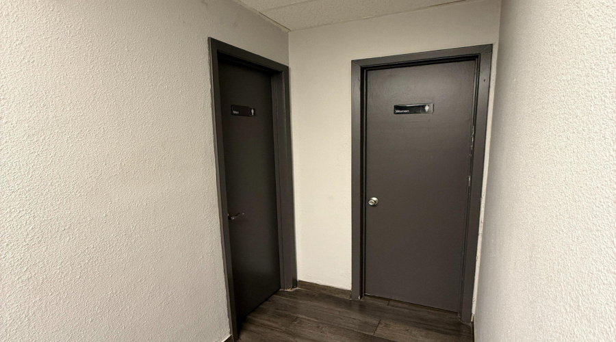 308 Enterprise St, laredo, Texas 78045, 1 Bedroom Bedrooms, 6 Rooms Rooms,3 BathroomsBathrooms,Commercial/industrial,For Rent,308 Enterprise St,20260003