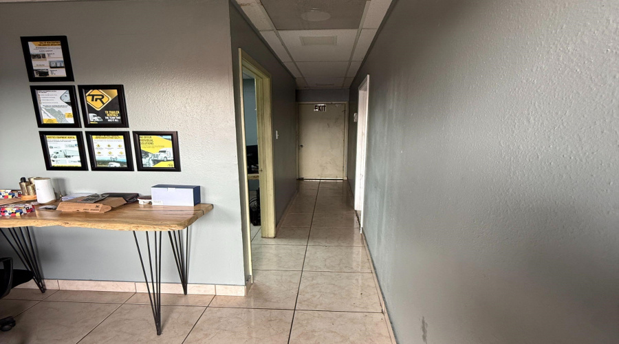 308 Enterprise St, laredo, Texas 78045, 1 Bedroom Bedrooms, 6 Rooms Rooms,3 BathroomsBathrooms,Commercial/industrial,For Rent,308 Enterprise St,20260003