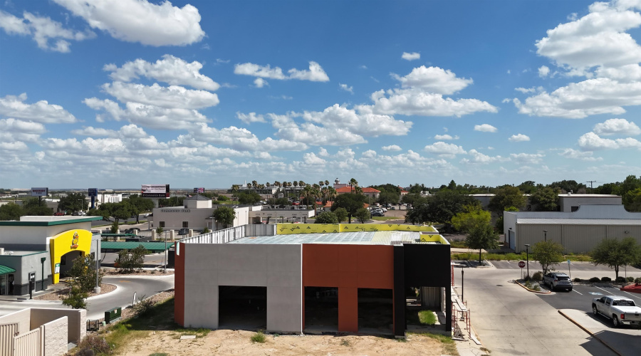 7518 McPherson Rd, Laredo, Texas 78041, 1 Room Rooms,Commercial retail/office,For Rent,7518 McPherson Rd,20252730