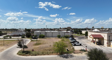 7518 McPherson Rd, Laredo, Texas 78041, 1 Room Rooms,Commercial retail/office,For Rent,7518 McPherson Rd,20253967
