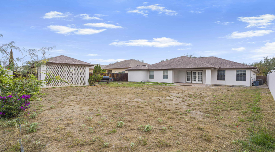 3814 Sandcliff Dr, Laredo, Texas 78045, 4 Bedrooms Bedrooms, 7 Rooms Rooms,2 BathroomsBathrooms,Residential,For Rent,3814 Sandcliff Dr,20260005