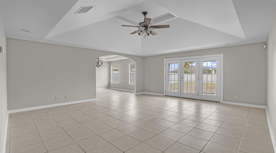 3814 Sandcliff Dr, Laredo, Texas 78045, 4 Bedrooms Bedrooms, 7 Rooms Rooms,2 BathroomsBathrooms,Residential,For Rent,3814 Sandcliff Dr,20260005