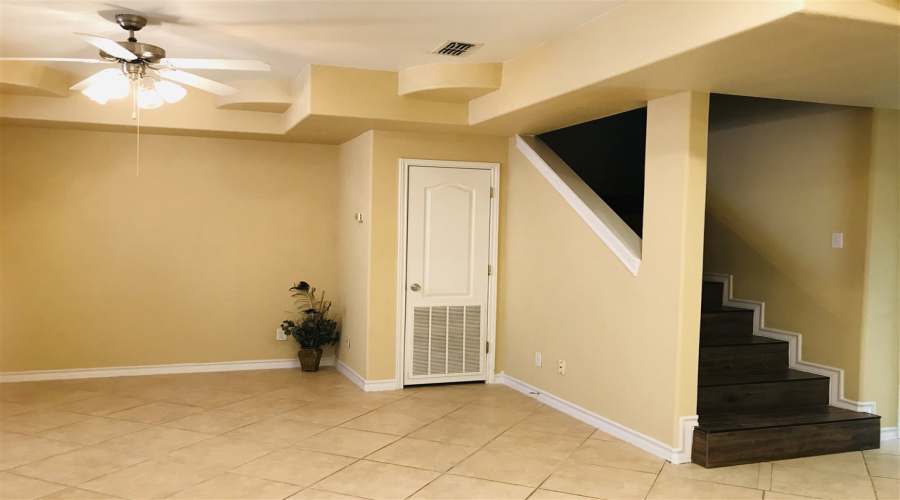 1000 Ranchway Dr, Laredo, Texas 78045, 3 Bedrooms Bedrooms, 7 Rooms Rooms,3 BathroomsBathrooms,Residential,For Rent,1000 Ranchway Dr,20260007