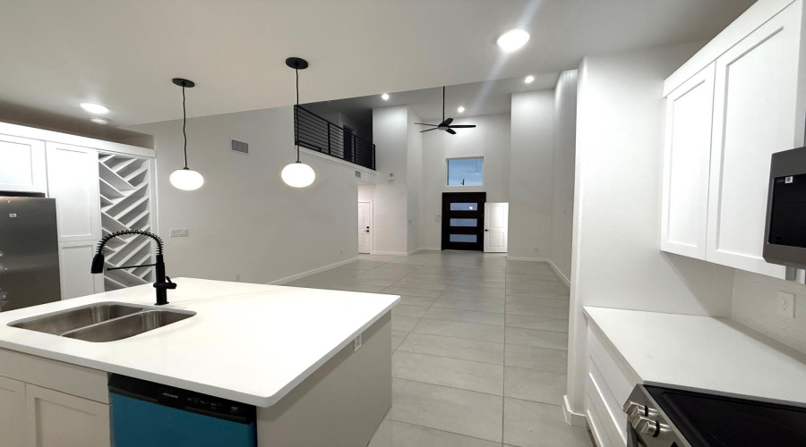 1003 Amezquita Dr., Laredo, Texas 78045, 4 Bedrooms Bedrooms, 7 Rooms Rooms,2 BathroomsBathrooms,Residential,For Rent,1003 Amezquita Dr.,20260010