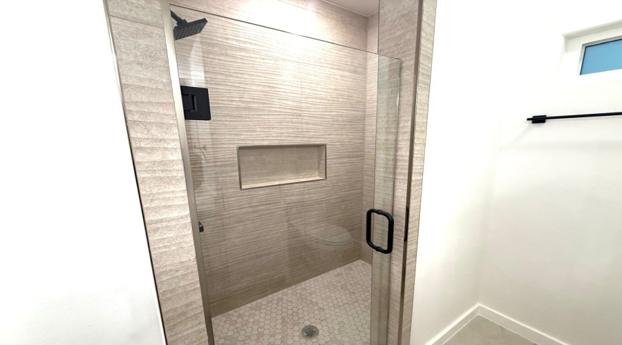 1003 Amezquita Dr., Laredo, Texas 78045, 4 Bedrooms Bedrooms, 7 Rooms Rooms,2 BathroomsBathrooms,Residential,For Rent,1003 Amezquita Dr.,20260010